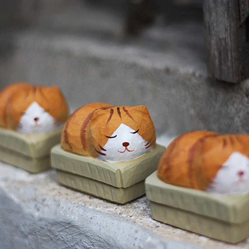 Cardboard Sleeping Cat wood carved figurines